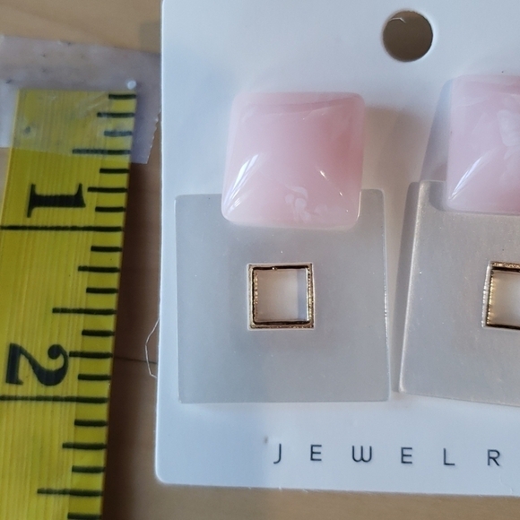 𝅺2 For $15 Acrylic Geometric Square Hollow Earrings - Picture 3 of 4